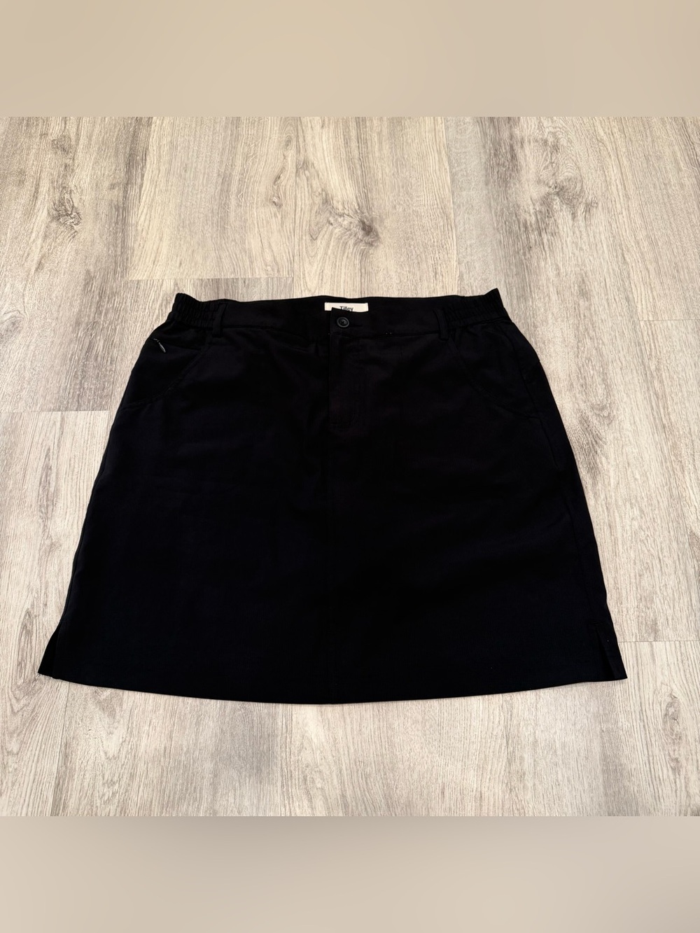 Tilley Black Performance‎ Skort Size Large Travel Golf Outdoor
